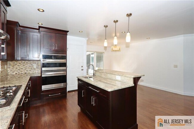 Photo - 1299 Kline Pl