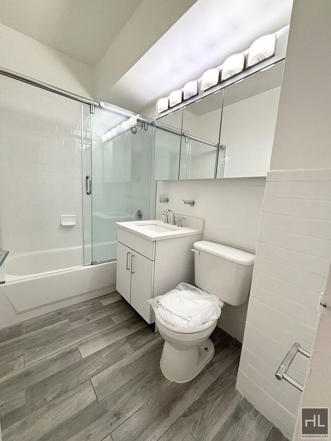 Photo - EAST 57 STREET Unit 10G