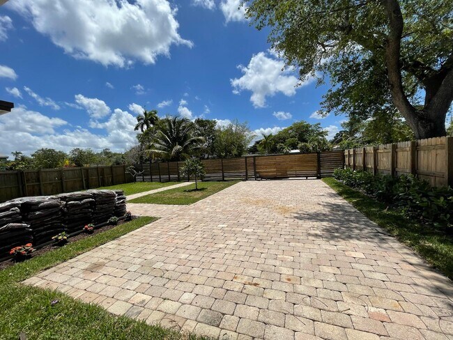 Photo - 1564 SW 28th Terrace