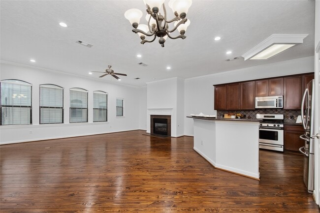 Photo - 2304 Jackson St