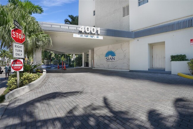 Building Photo - 4001 S Ocean Dr Unit #3P Rental
