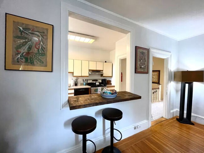 39 Cypress St Unit 2