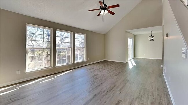 Photo - 21670 S Main St