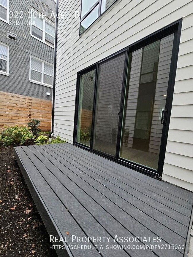 Photo - 922 16th Ave