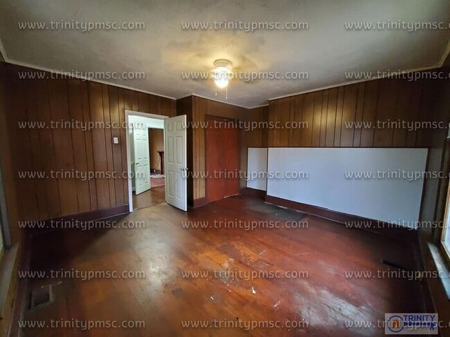 Photo - Huge 4 Bed House!