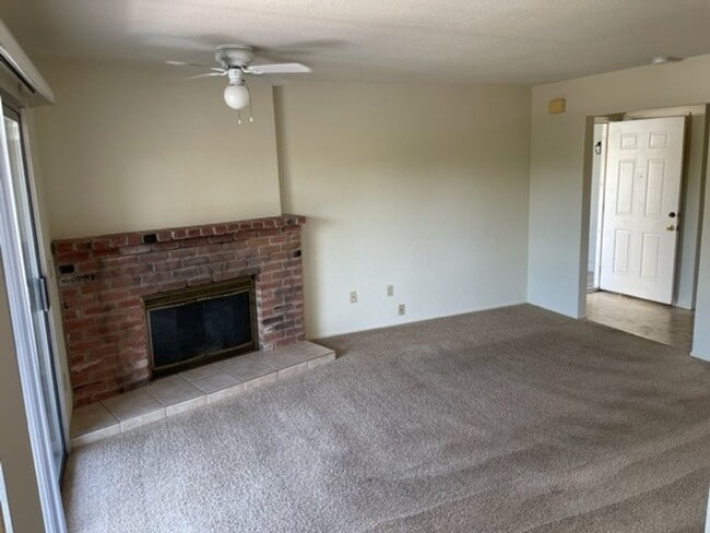 Photo - Spacious Orangevale condo that is clean, quite, and private.