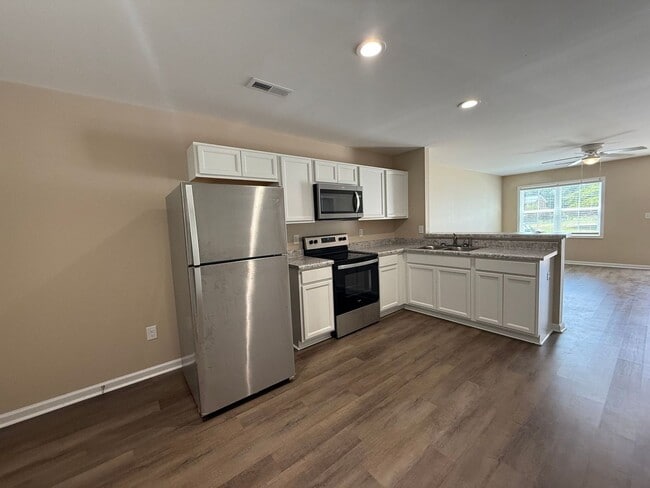 Photo - Nice 2 Bedroom, 2 bath duplex.