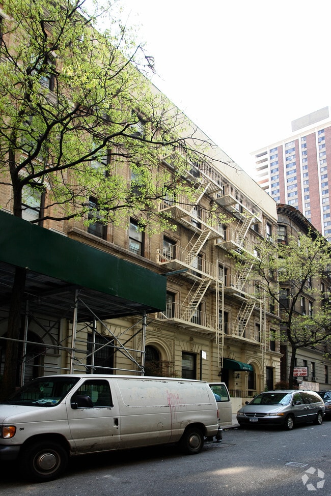 Photo - 203 W 87th St