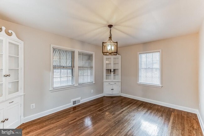 Photo - 440 N Nelson St