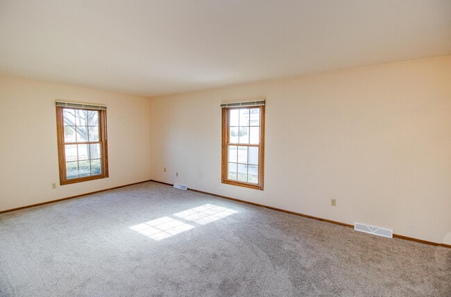 Photo - 1055 S Imperial Dr