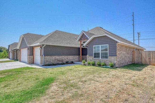 Photo - Beautiful Home in Summit Lakes!