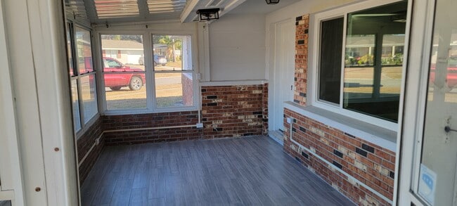 Photo - 5214 Forest Hills Dr