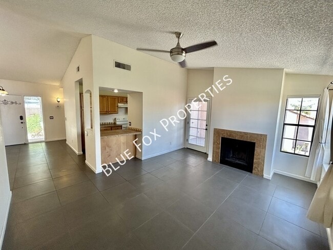 6490 N Tierra De Las Catalinas Unit 90