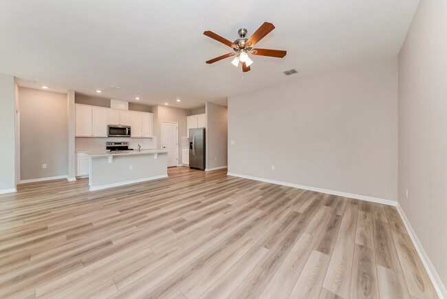 Photo - 417 Daylily Blvd