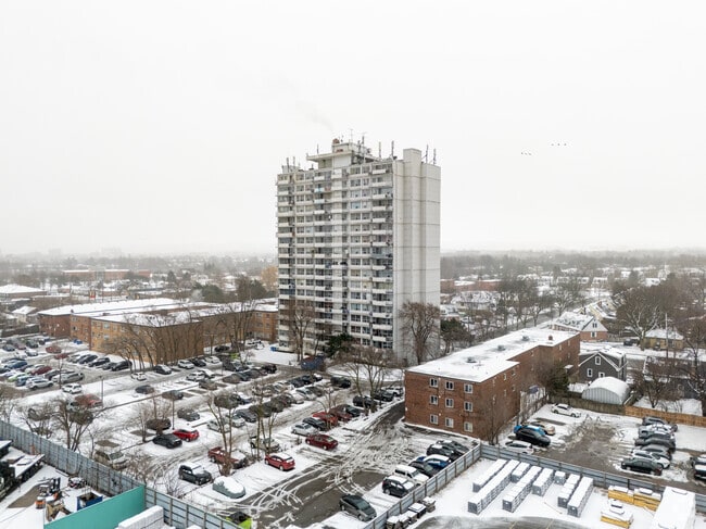 Photo - Redhill Tower