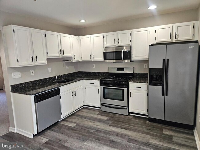 Photo - 2346 Hazelwood Ct