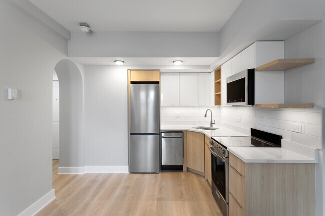 Photo - 1634 W Howard St Unit 211