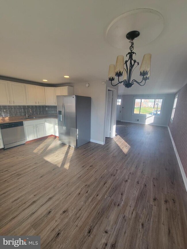 Photo - 3225 Ryerson Cir