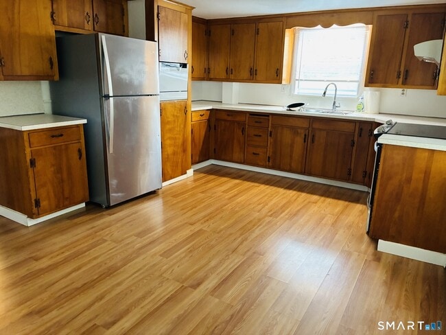 Photo - 136 Chestnut Hill Rd