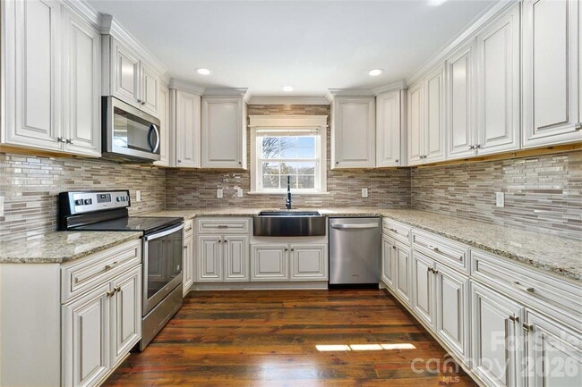 Photo - "Spacious 5-Bed, 3-Bath Sanctuary with 3,064 Sq Ft of Comfort in Waxhaw, NC!"