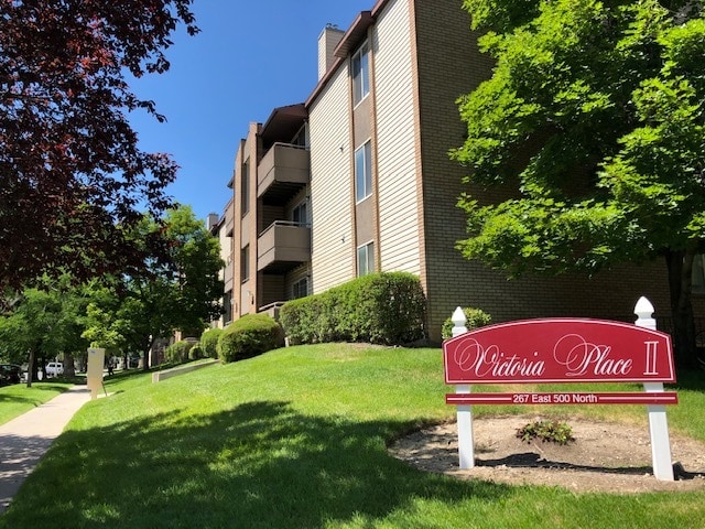 Victoria Place Condominiums - 267 E 500 N Unit 73