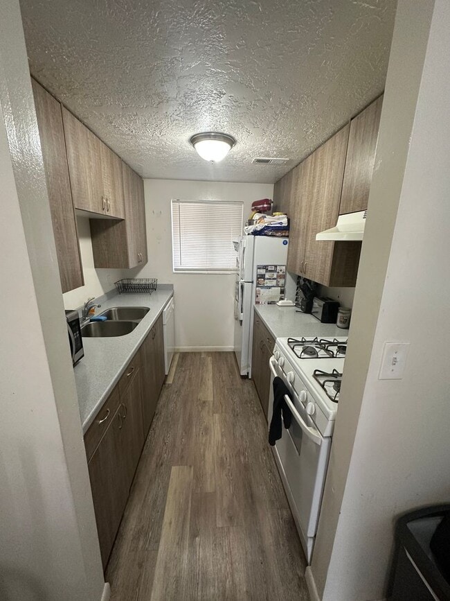Photo - 1B/1B Pet Friendly Apartment South of BYU Unit 313