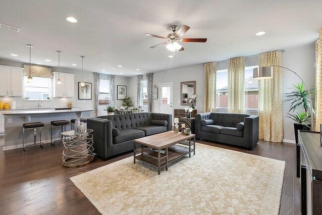 Photo - 429 Staunton Dr