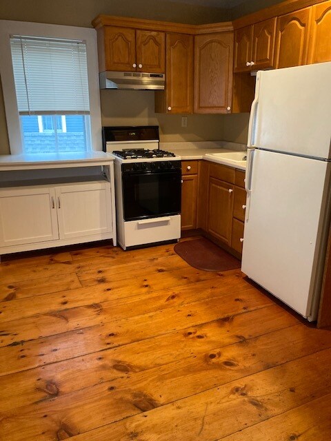 Kitchen - 283 South St Unit First floor