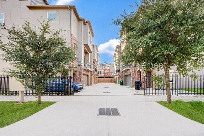 Photo - 1603 Colorado St