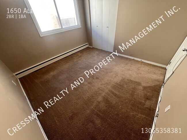 Photo - 2 Bed 1 bath APARTMENT located in Regina, SK - Rosemont area Unit 7