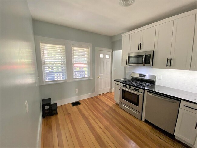 Photo - 7 Bay State Ave Unidad 1