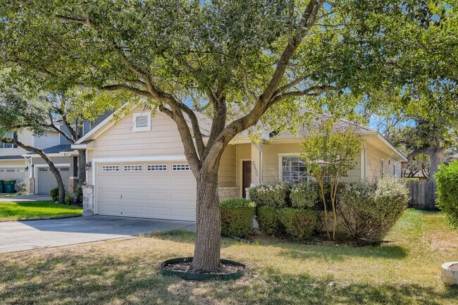Building Photo - One-Story Beauty in Stone Oak