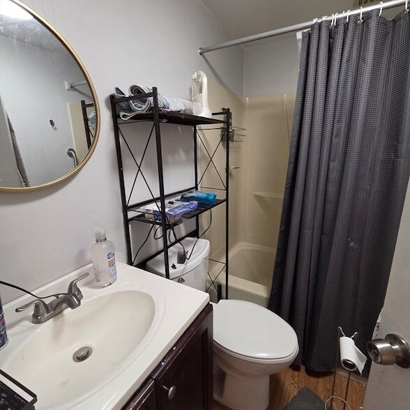 Photo - 17 Albertina St Unit 1R