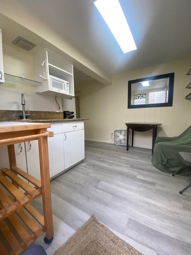 Photo - Frank Unidad Back