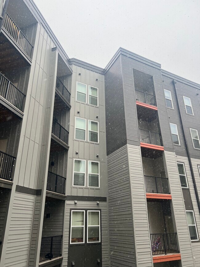 Building Photo - 2011 Honeycutt Dr