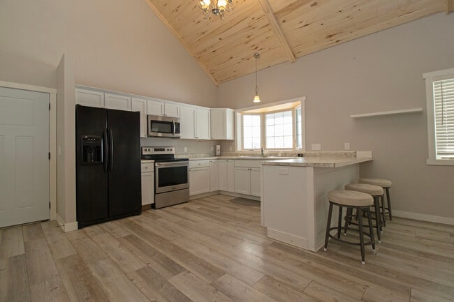 Photo - 13796 Hwy 55