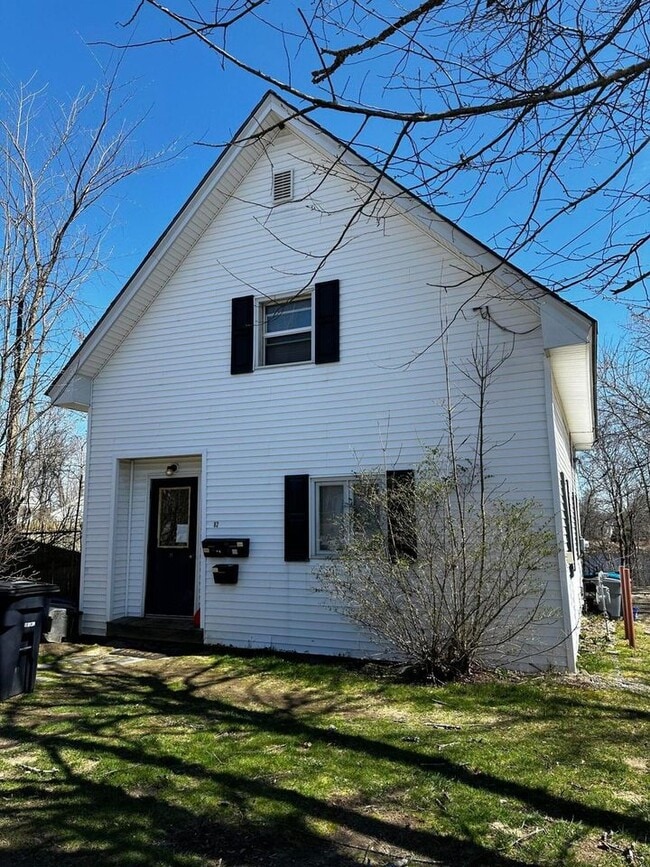 Building Photo - 82 4th St Unit 2 Rental
