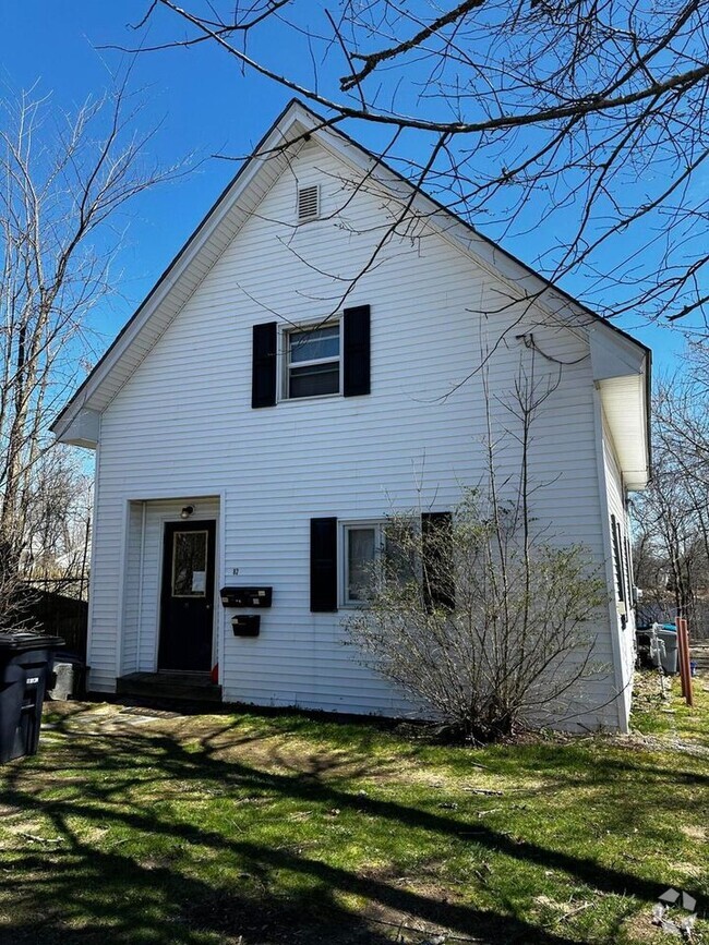 Building Photo - 82 4th St Rental