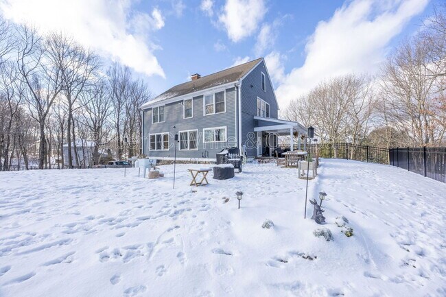 Photo - 27 Saw Mill Rd