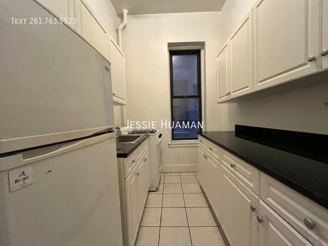 Photo - 106 E 81st St Unit 2DE