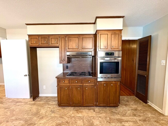 Photo - 60 Franwood Dr