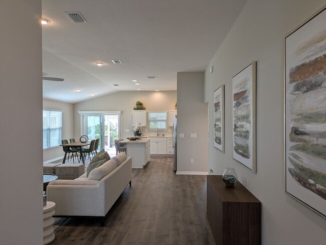 Photo - 1750 Debellis Ln Unit Posted to Internet