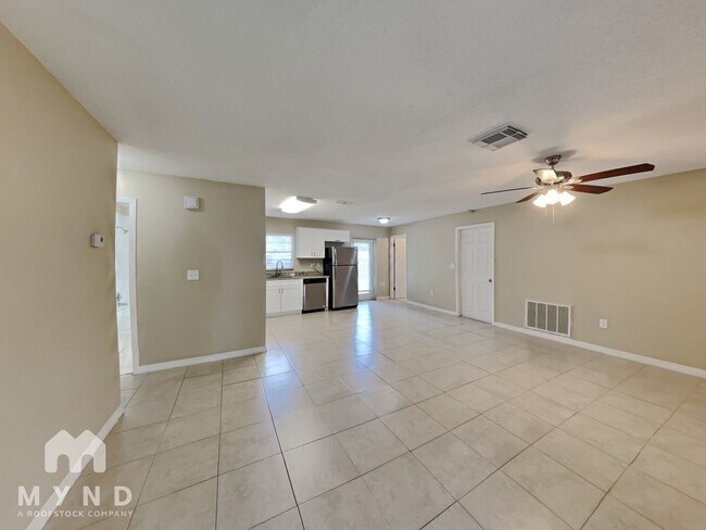 Photo - 5547 Golden Nugget Dr