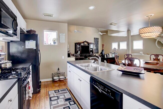 Photo - 1518 Oneil St