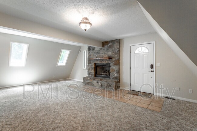 1602 Rustic Homes Ln