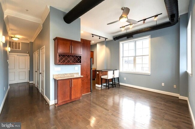 Photo - 207 Rector St