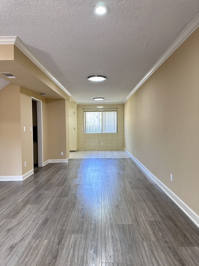Photo - 336 West Acacia Avenue Unit 1st Floor