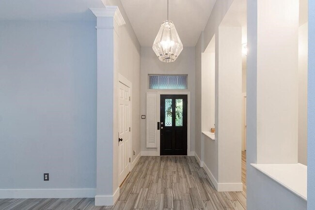 2306 Coleridge Ct