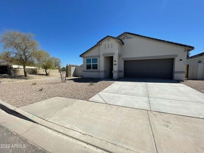 Photo - Newer 3 Bed/2Bath never in Crestfield Mano...
