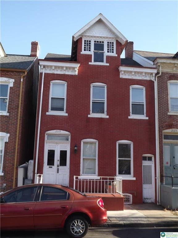 Photo - 209 N 11th St House